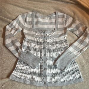 Hollister Grey and White Long-Sleeve Square-Neck Babydoll Sweater